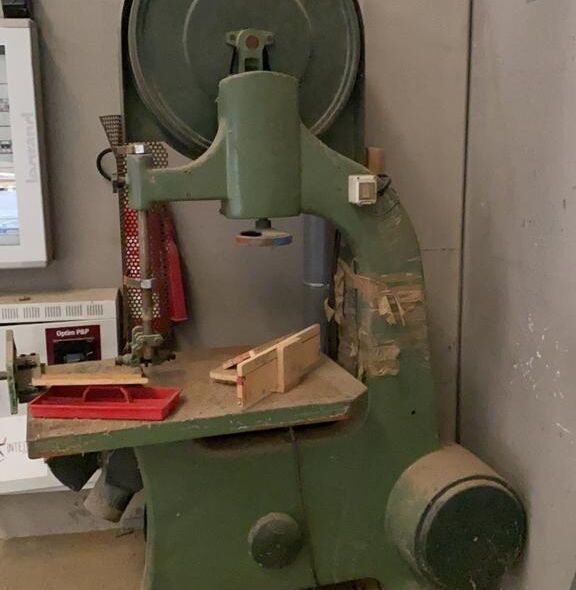- BAND SAW FOR WOOD